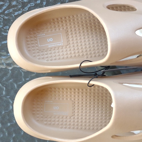 Molded Water Shoe - Picture 4 of 9